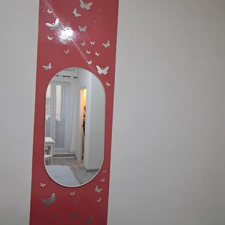 アパート Rosso バーリ